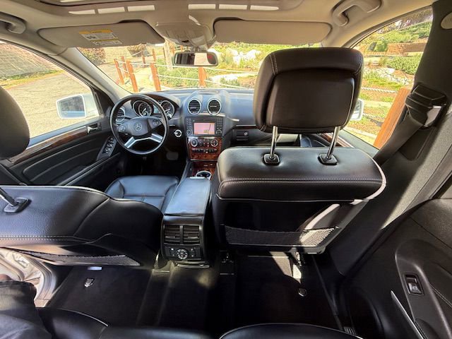 Used 2011 Mercedes-Benz GL 450 4MATIC image 6