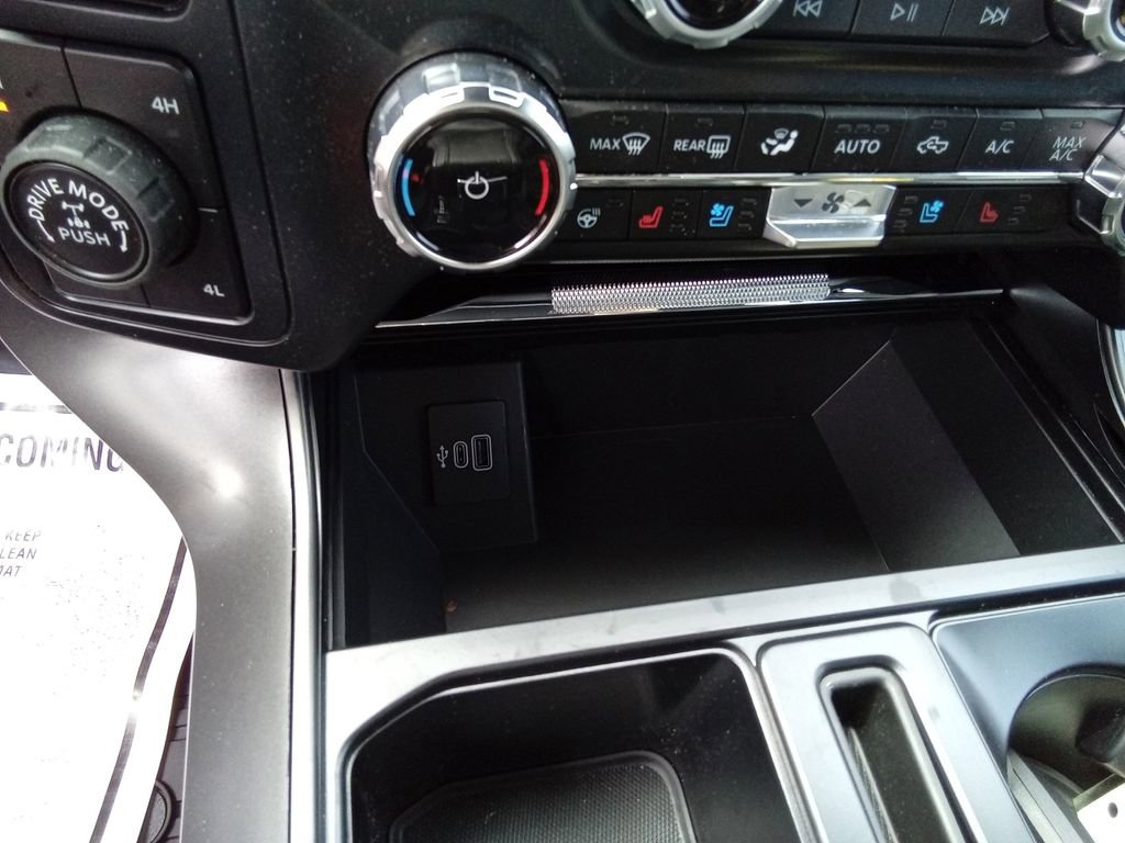 Used 2025 Ford F150 Lariat w/ Equipment Group 501A Mid image 21