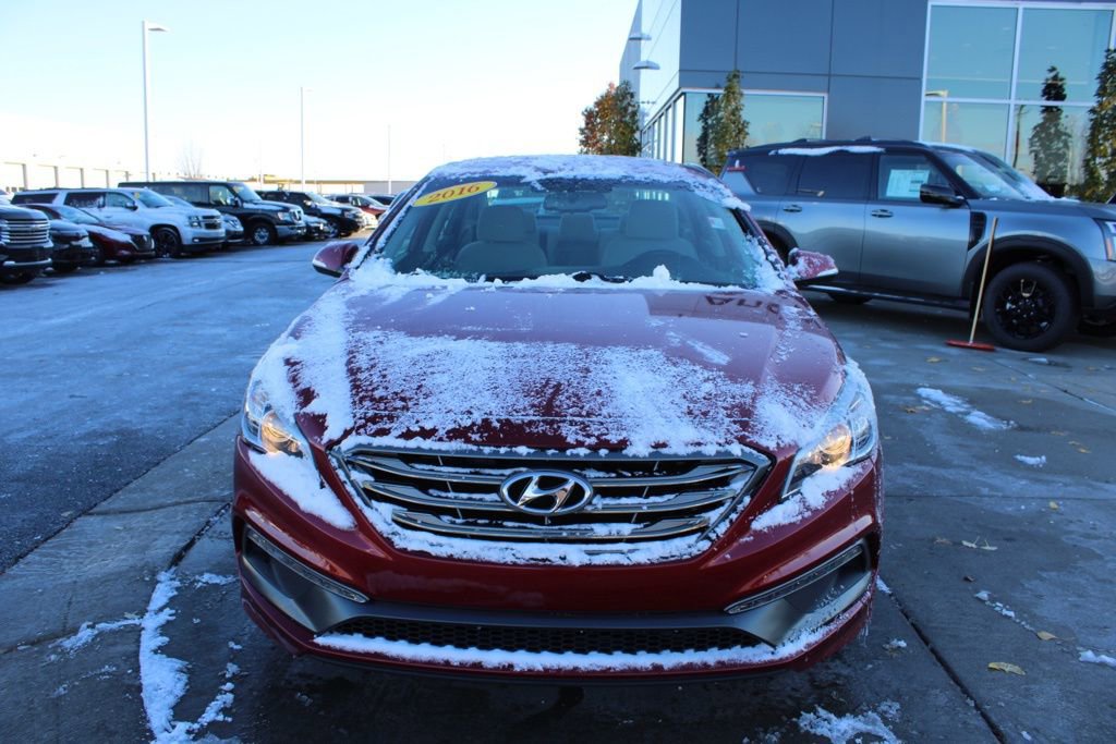 Used 2016 Hyundai Sonata Sport image 2
