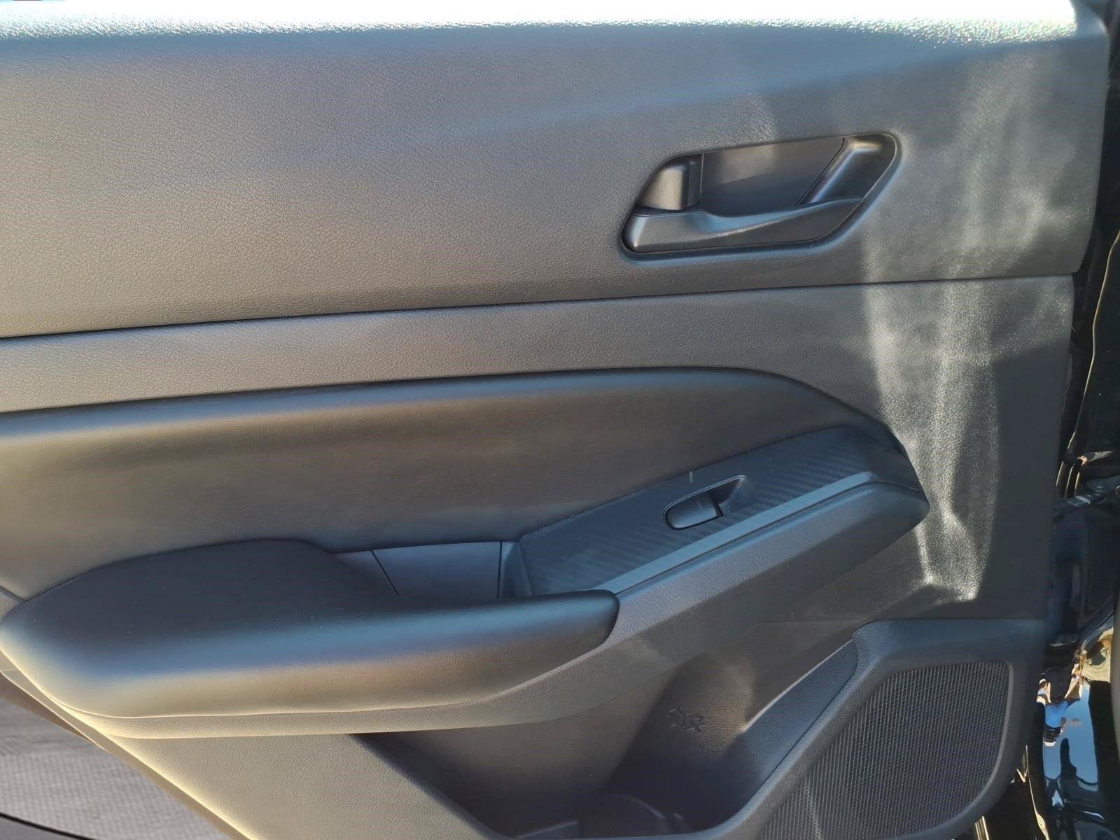 Used 2024 Nissan Altima 2.5 S FWD image 11