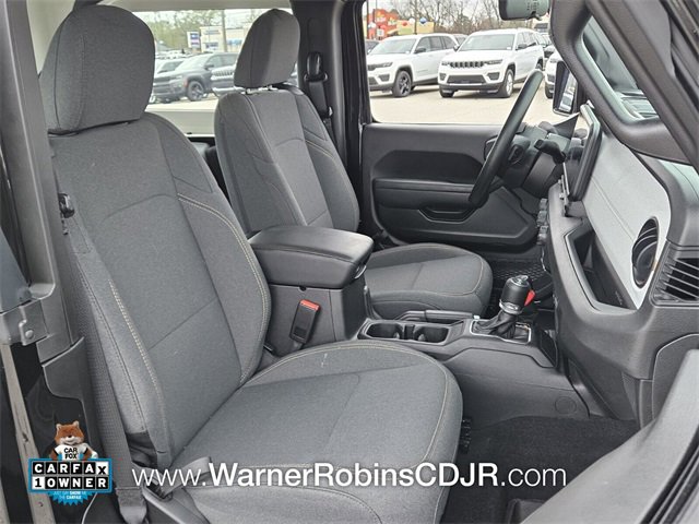 Used 2025 Jeep Wrangler Sport image 13