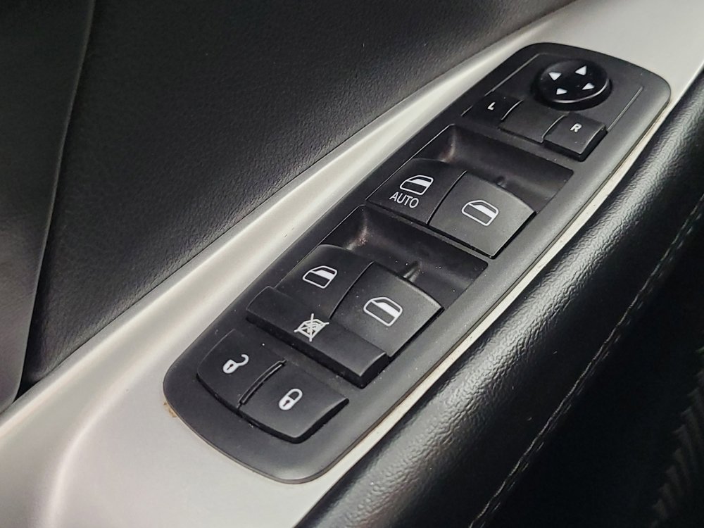 Used 2020 Dodge Journey SE image 27