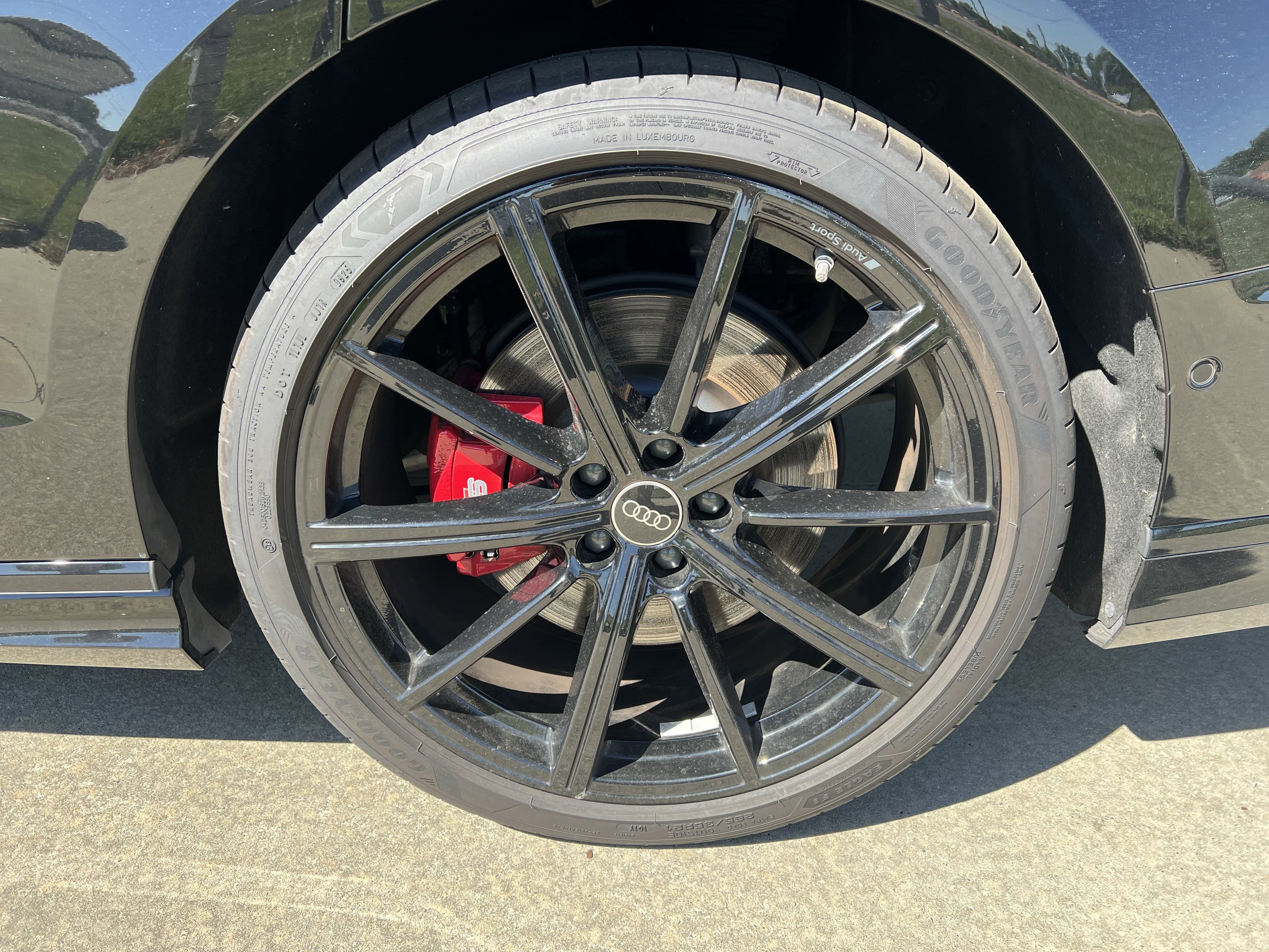 Used 2023 Audi S8 AWD/4WD image 13