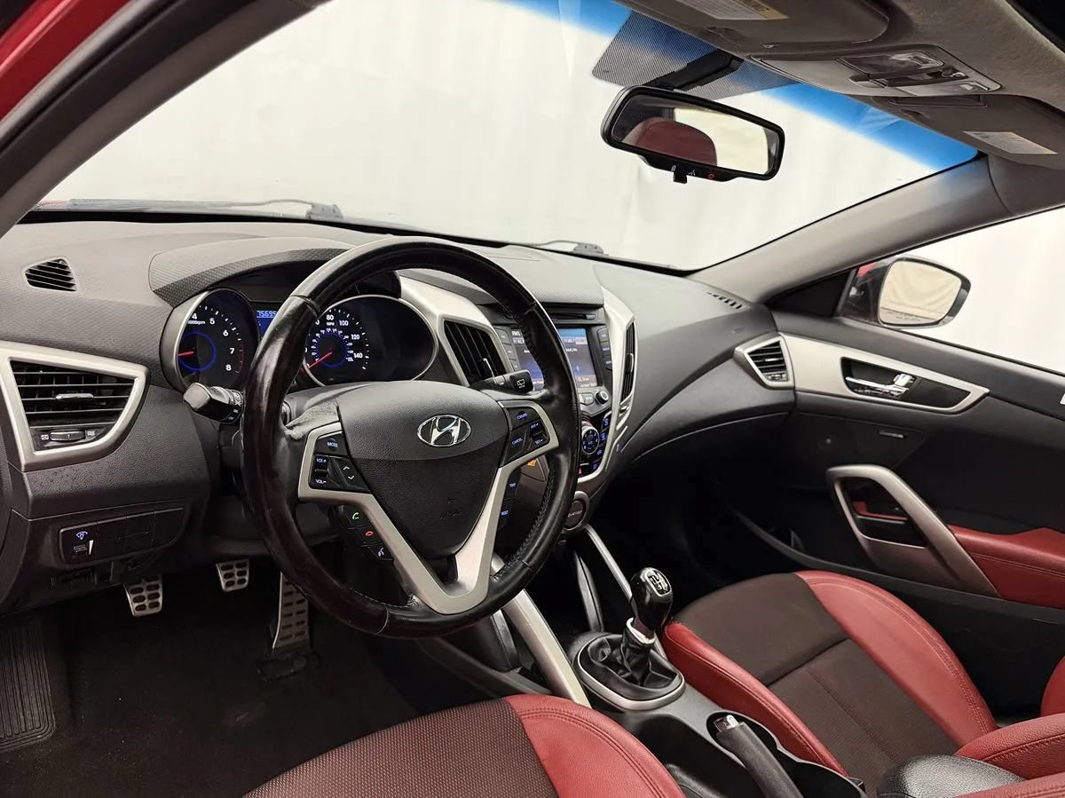 Used 2014 Hyundai Veloster w/ Style Package 02 FWD image 9