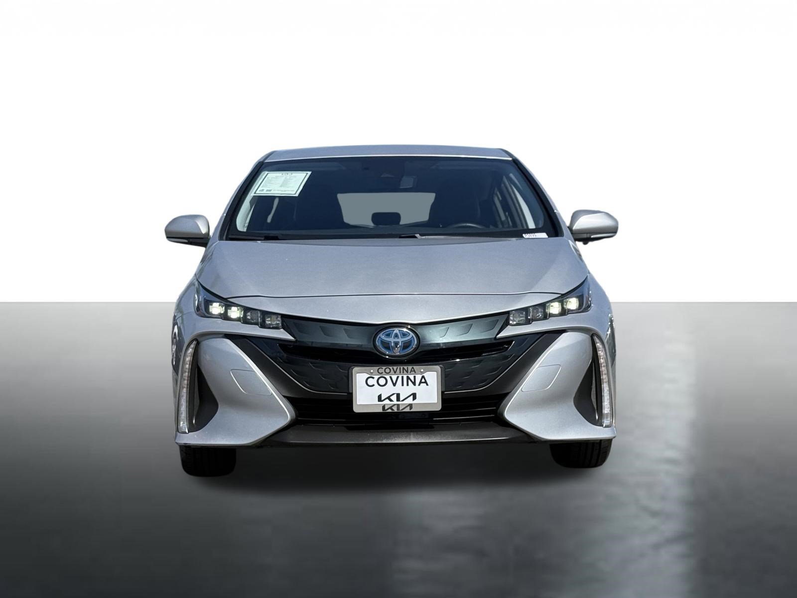 Used 2022 Toyota Prius Prime XLE image 3
