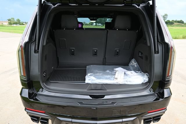 Used 2026 Cadillac Escalade V AWD/4WD image 23