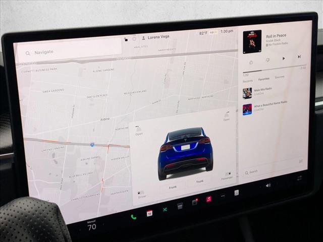 Used 2022 Tesla Model X Plaid image 12