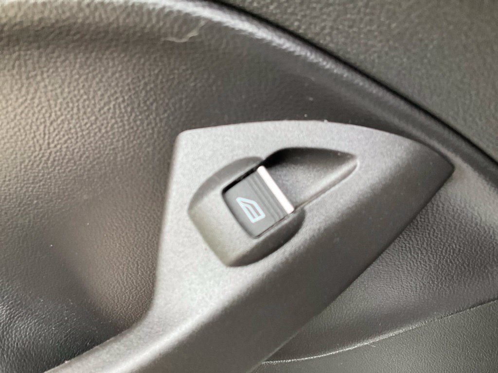 Used 2017 Ford Escape Titanium FWD image 34