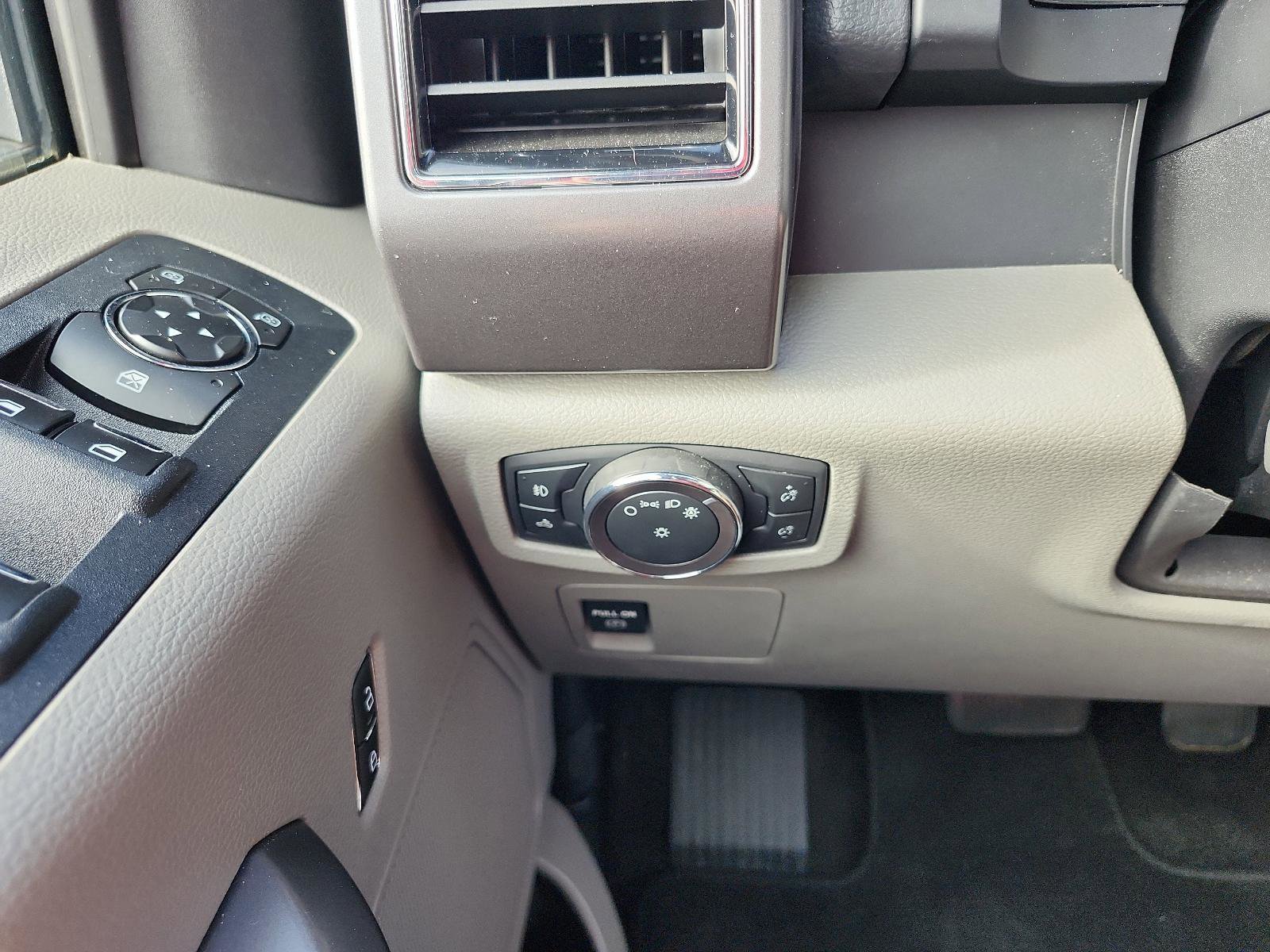 Used 2020 Ford F150 XLT image 20