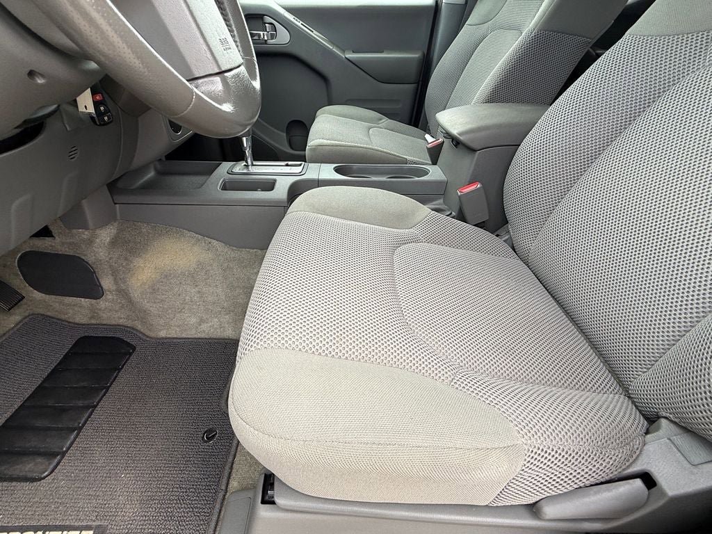 Used 2018 Nissan Frontier SV w/ Value Truck Package RWD image 12