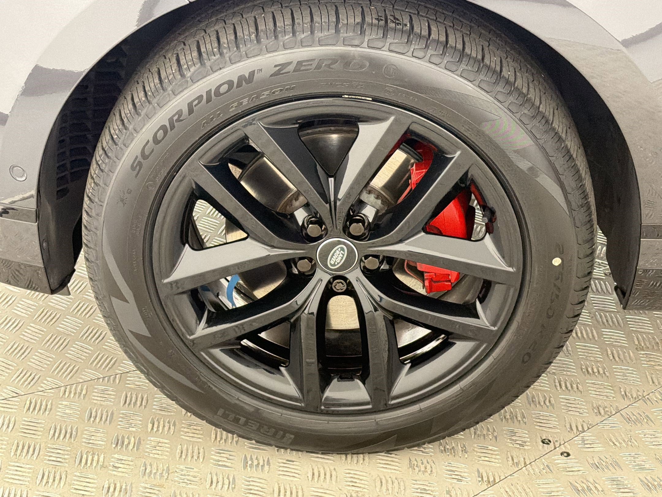 Certified 2025 Land Rover Range Rover Velar Dynamic SE AWD/4WD image 11