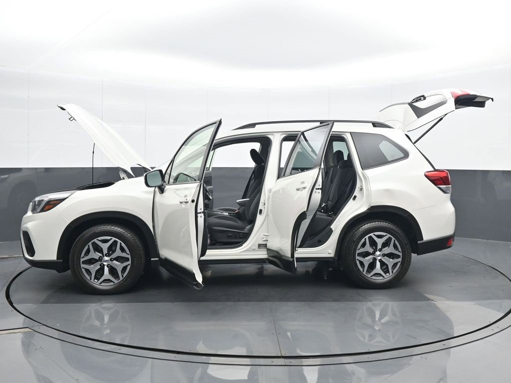 Used 2021 Subaru Forester Premium image 27