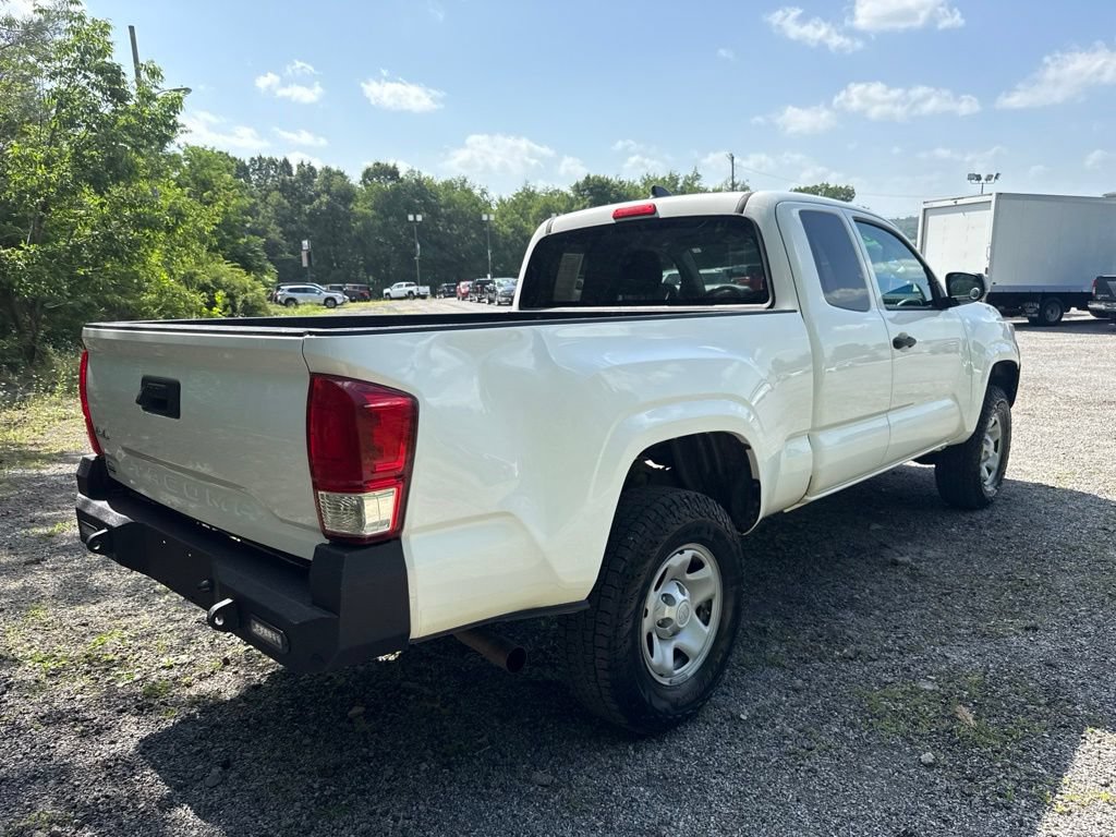 Used 2020 Toyota Tacoma SR AWD/4WD image 9