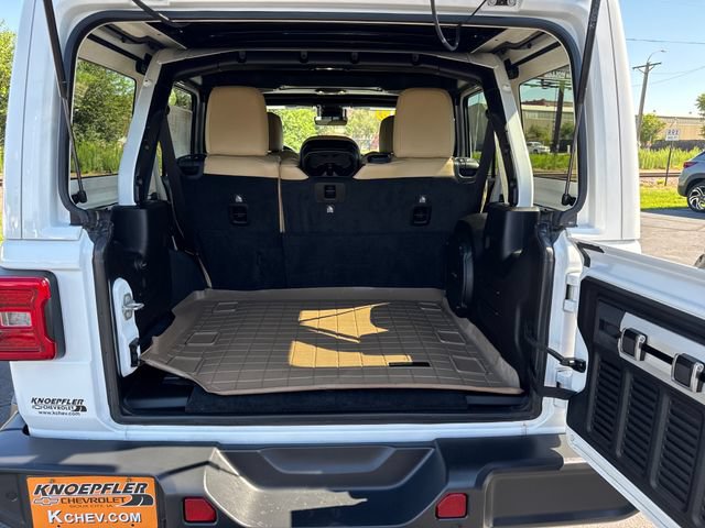 Used 2019 Jeep Wrangler Unlimited Sahara w/ Advanced Safety Group AWD/4WD image 32