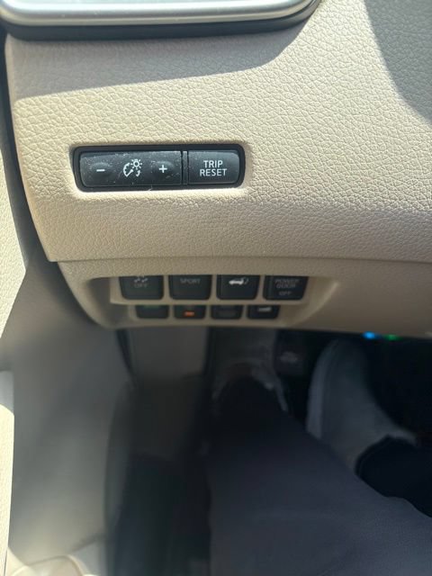 Used 2016 Nissan Rogue SL w/ SL Premium Package AWD/4WD image 17