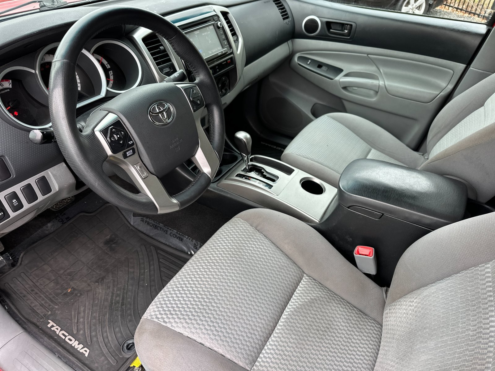 Used 2014 Toyota Tacoma PreRunner w/ SR5 Package RWD image 10