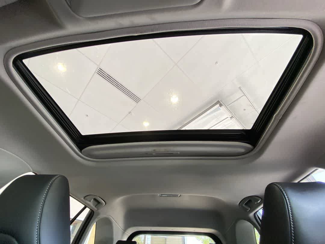 Used 2020 Toyota RAV4 XLE Premium AWD/4WD image 24