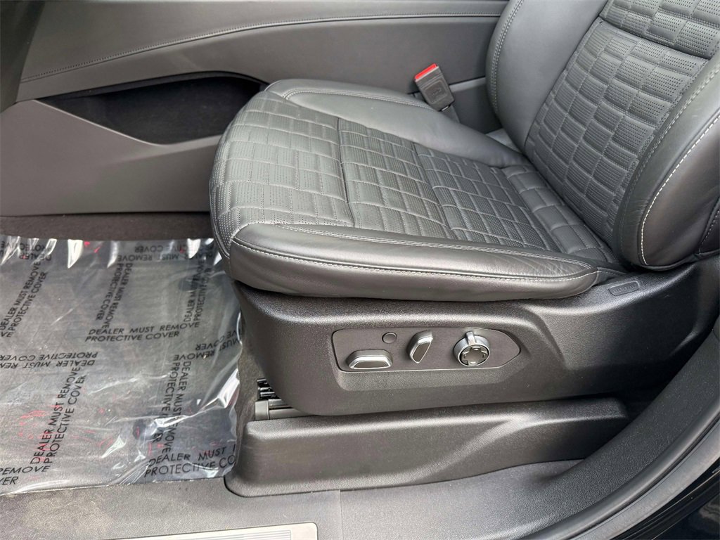 Used 2024 Cadillac Escalade ESV Sport Platinum w/ LPO, Floor Liner Package image 3