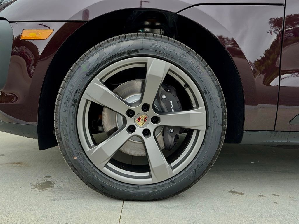 New 2025 Porsche Macan image 11