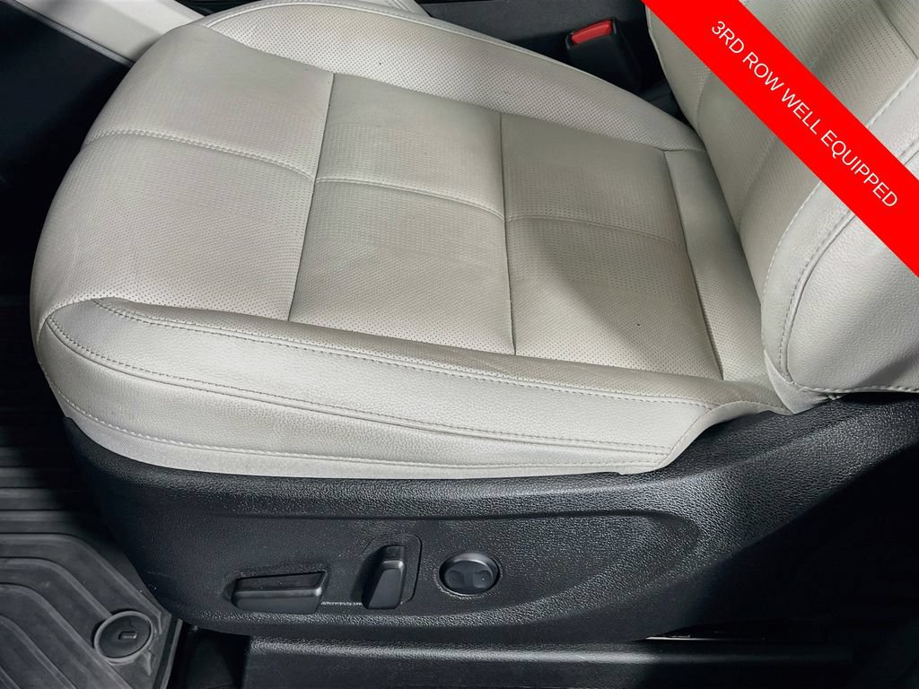 Certified 2023 Kia Telluride EX w/ EX Captain's Chair Package FWD image 20
