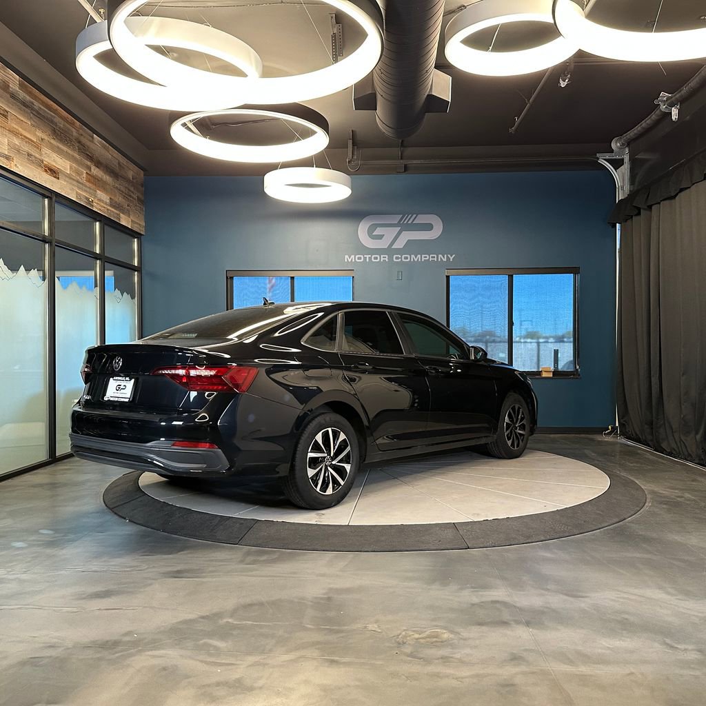 Used 2023 Volkswagen Jetta S image 3