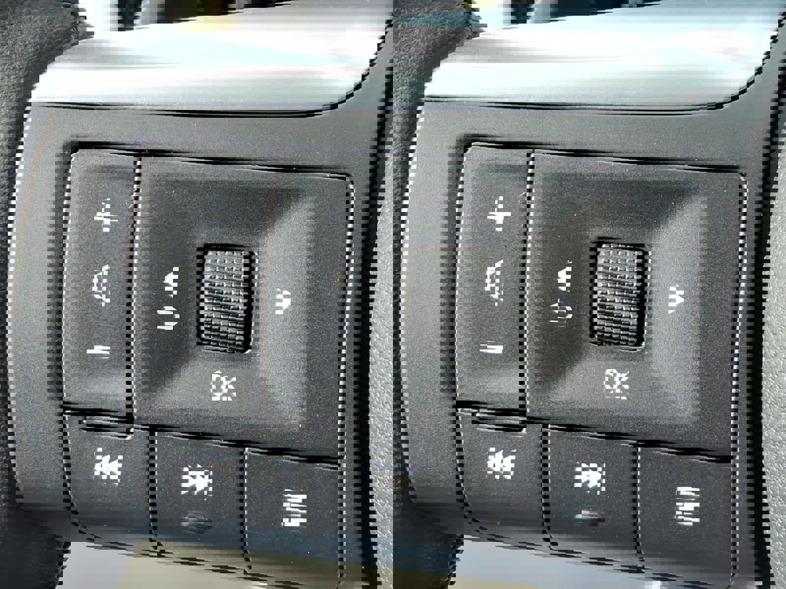 Certified 2023 INFINITI QX60 Luxe w/ Cargo Package image 11