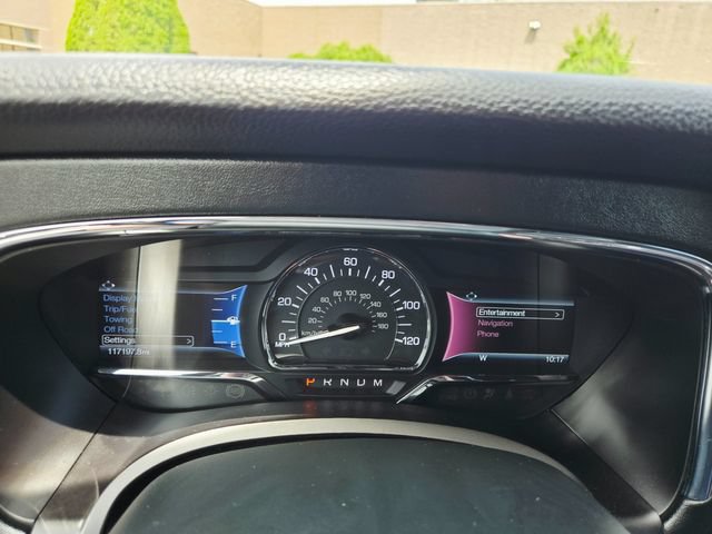Used 2015 Lincoln Navigator 4WD image 23