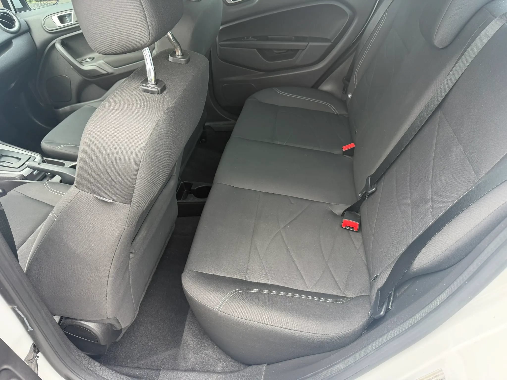Used 2016 Ford Fiesta SE FWD image 12
