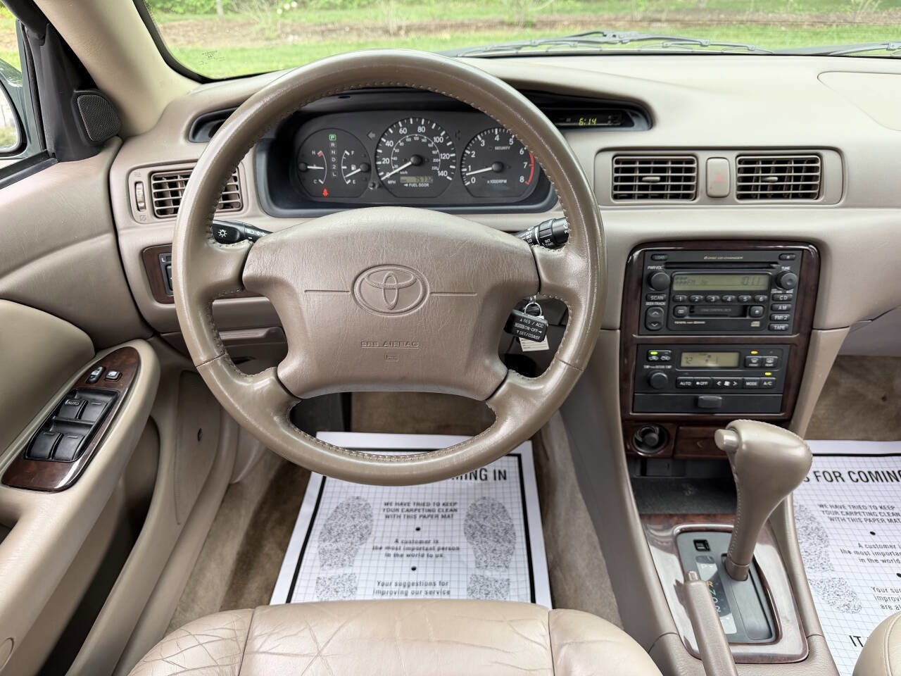 Used 2000 Toyota Camry XLE FWD image 19