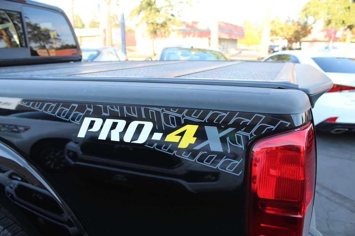 Used 2013 Nissan Frontier PRO-4X AWD/4WD image 6