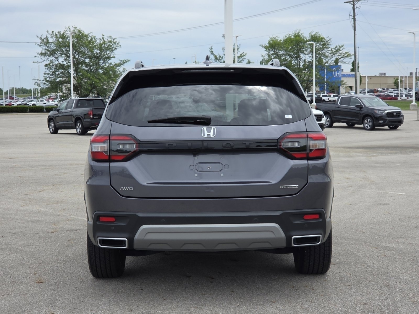 Used 2024 Honda Pilot Touring image 18