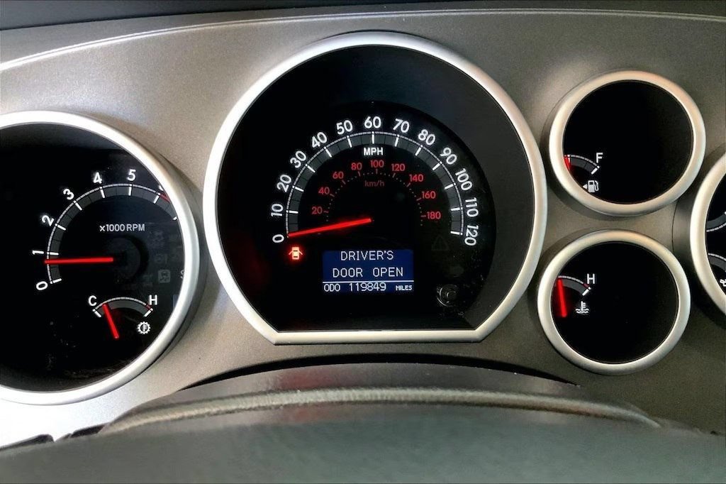 Used 2016 Toyota Sequoia Limited w/ Safety & Convenience Package RWD image 14