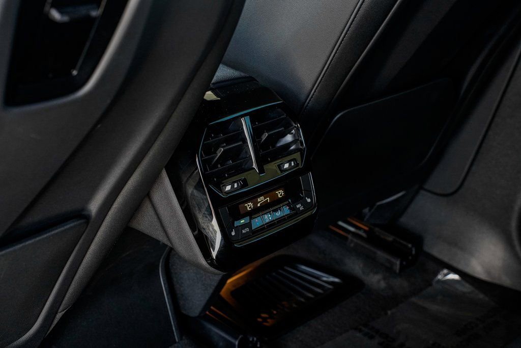 Used 2025 BMW iX xDrive50 w/ Premium Package image 20