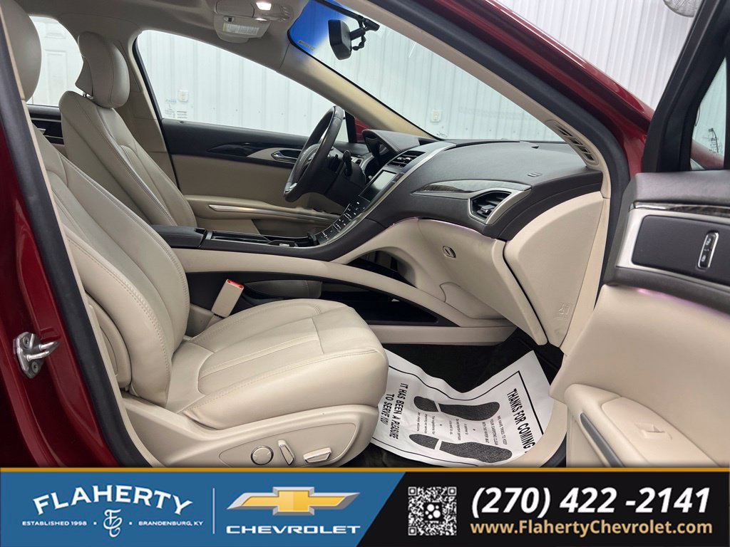 Used 2016 Lincoln MKZ w/ Equipment Group 300A Reserve FWD image 15