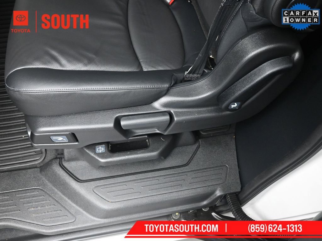 Used 2024 Honda Odyssey Touring image 39