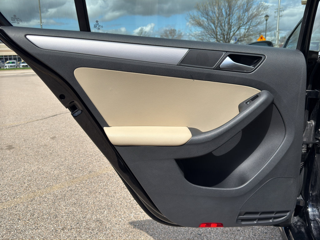 Used 2017 Volkswagen Jetta SE FWD image 20