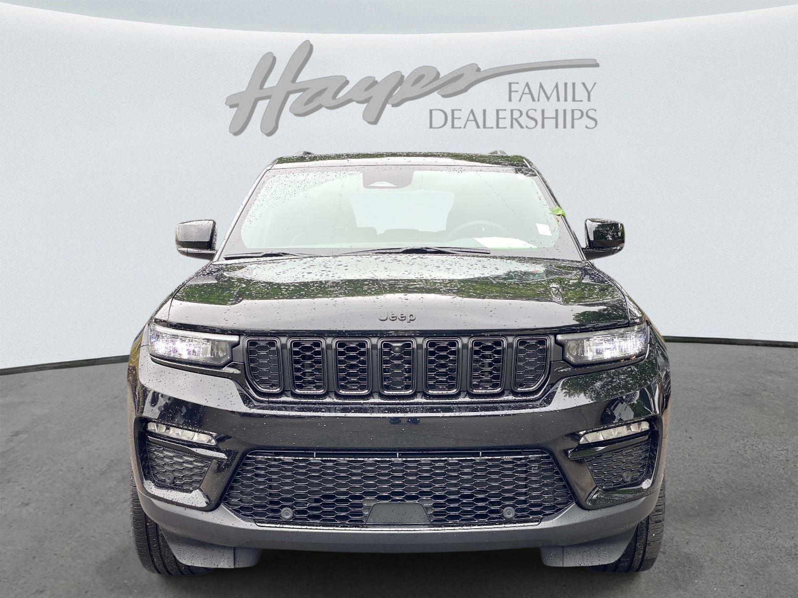 Used 2025 Jeep Grand Cherokee Limited w/ Luxury Tech Group II RWD image 11