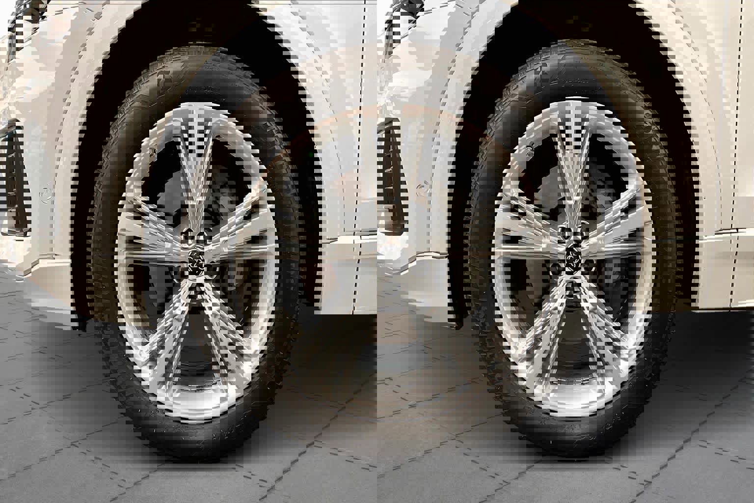 Used 2022 Audi Q8 Premium Plus image 10