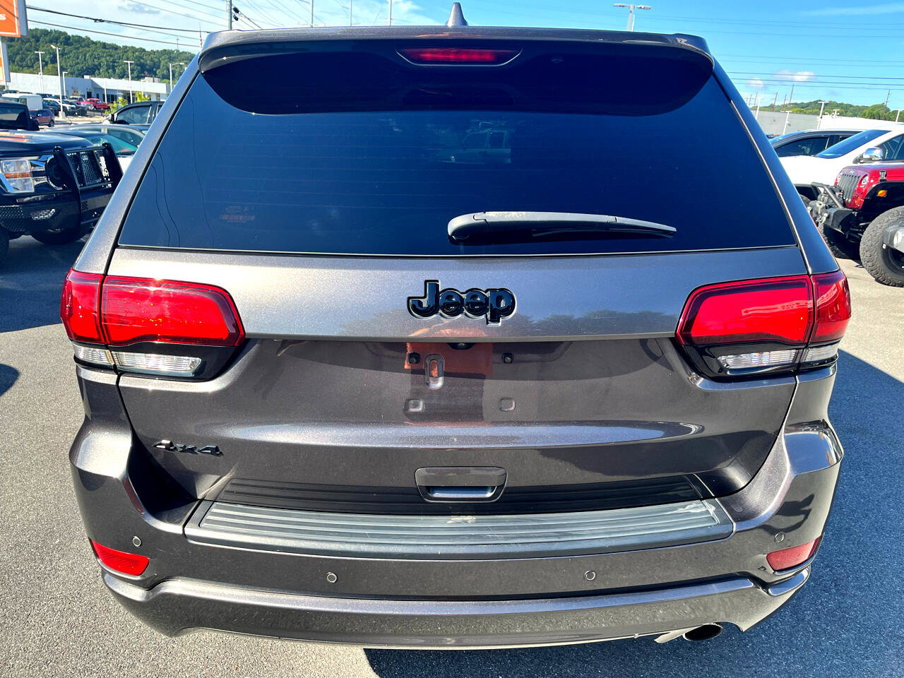 Used 2020 Jeep Grand Cherokee Altitude image 6