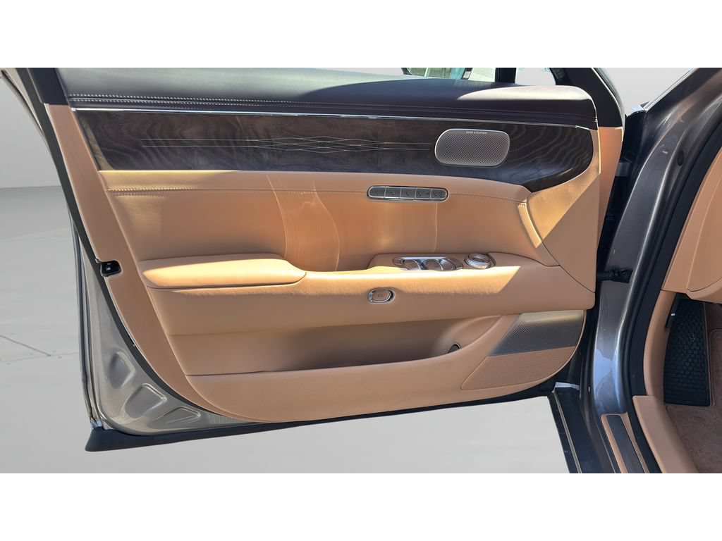 Used 2025 Genesis G90 3.5T AWD/4WD image 11