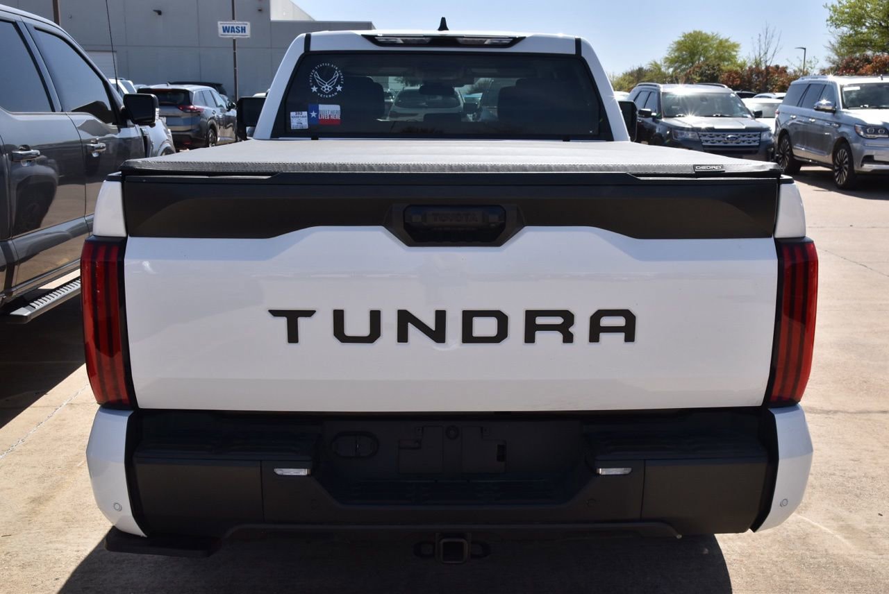 Used 2022 Toyota Tundra SR5 w/ Convenience Package image 8