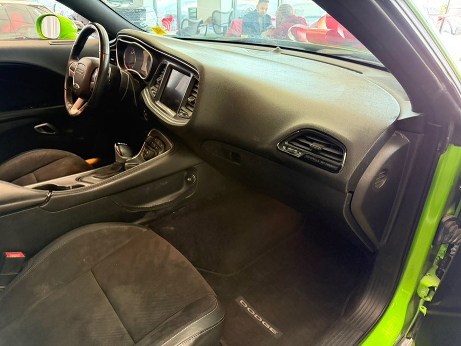 Used 2017 Dodge Challenger GT w/ Driver Convenience Group image 30