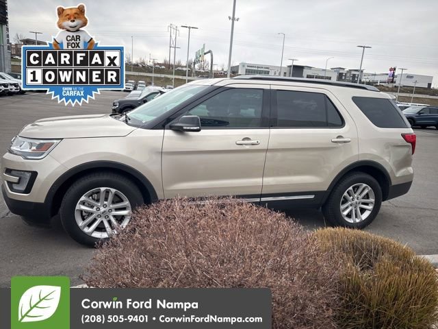 Used 2017 Ford Explorer XLT w/ Equipment Group 201A image 2
