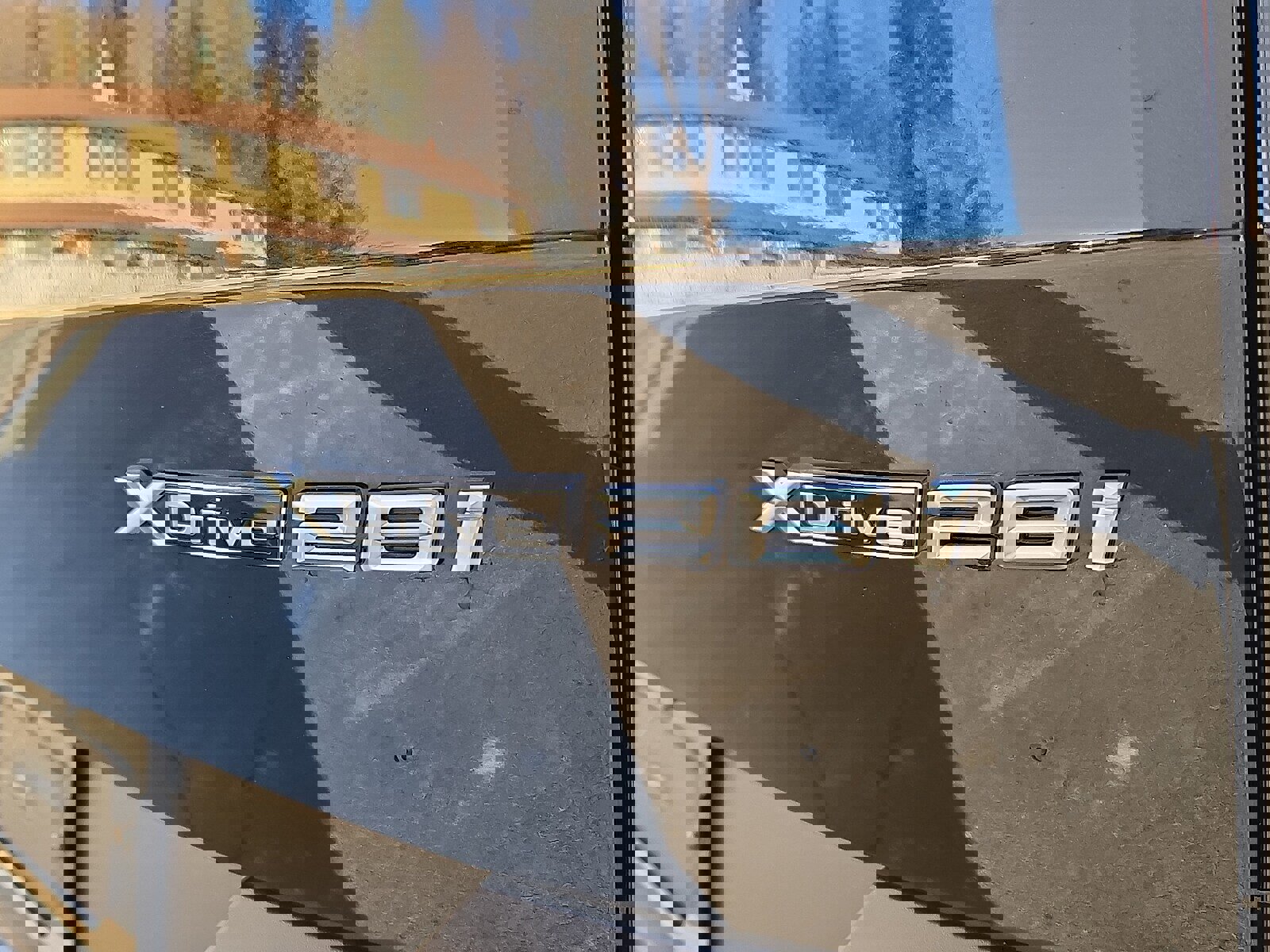 Used 2025 BMW X2 xDrive28i w/ Premium Package image 32