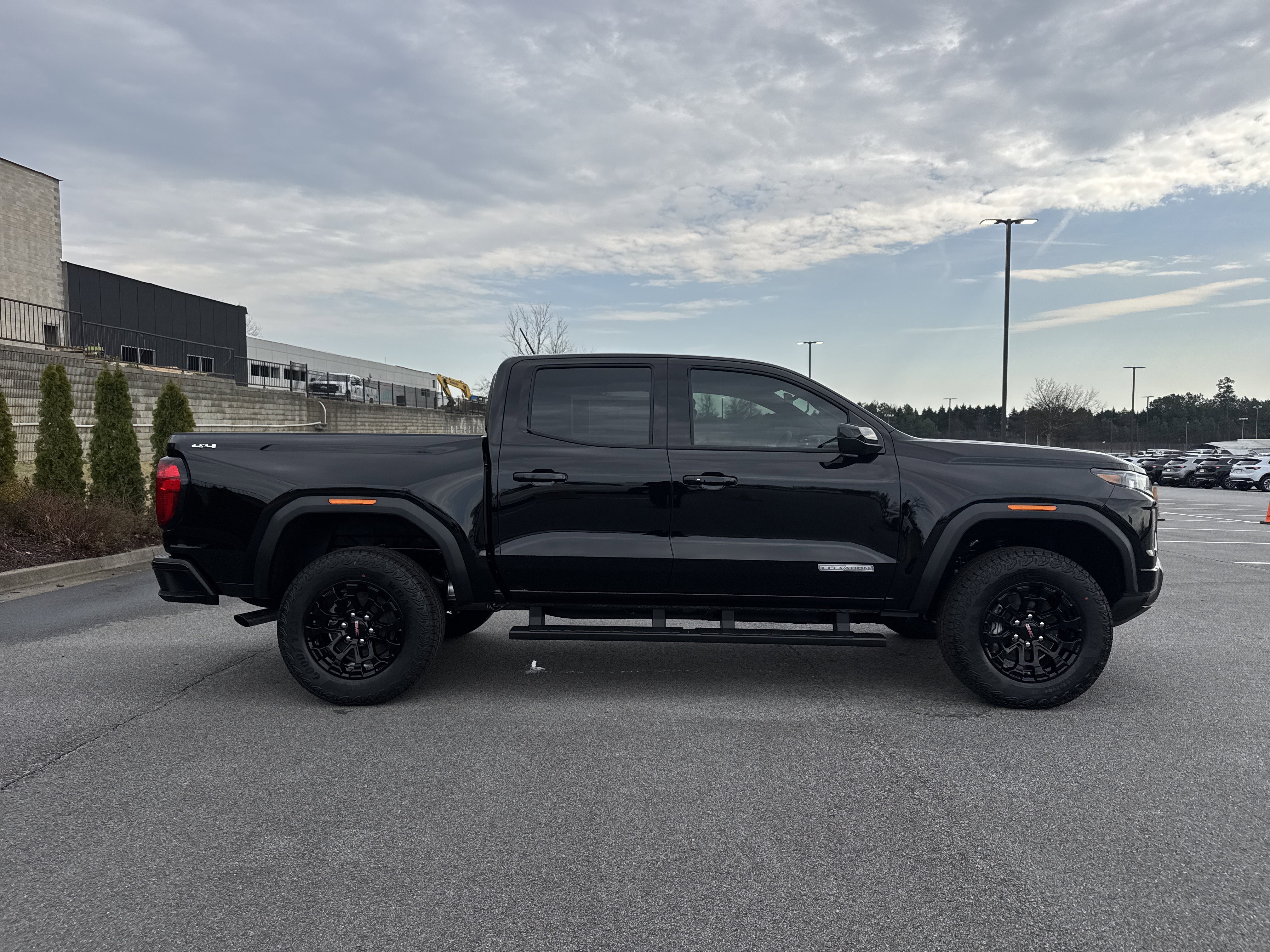 New 2026 GMC Canyon Elevation w/ Convenience Package image 11