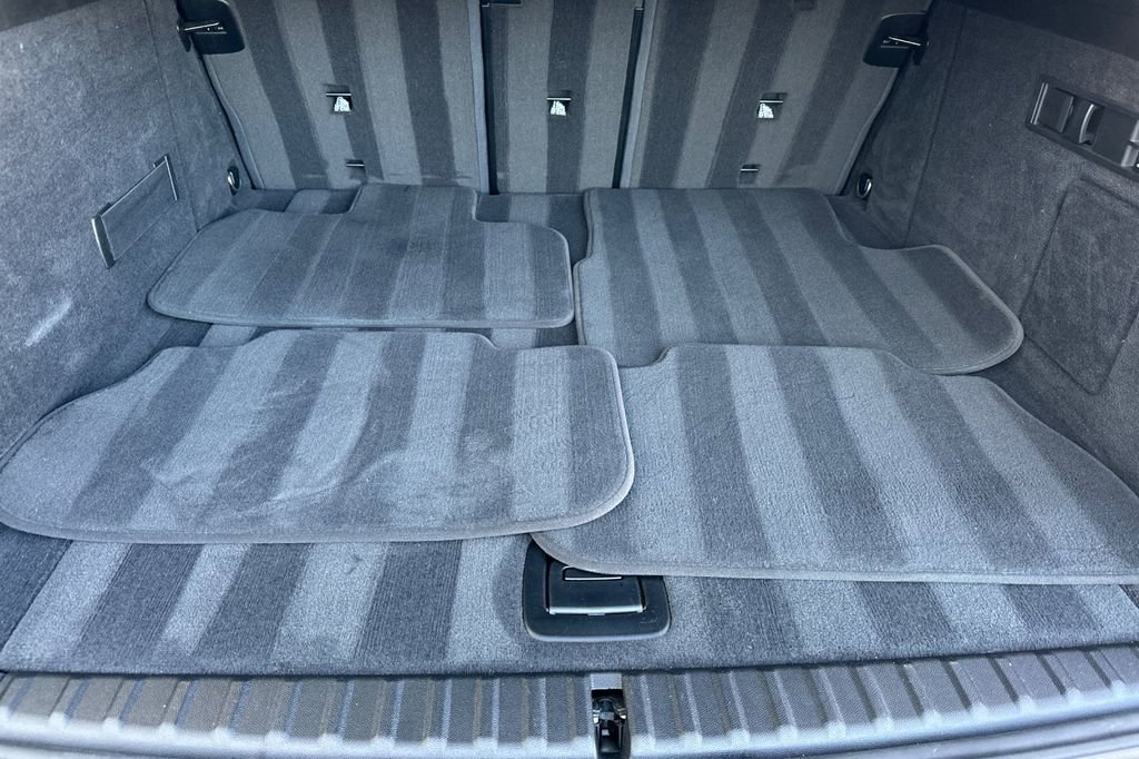 Used 2023 BMW iX M60 image 16