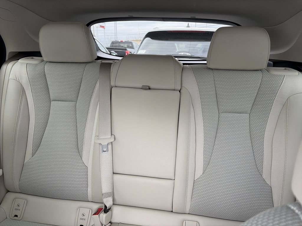 Used 2023 Buick Envision Preferred AWD/4WD image 21