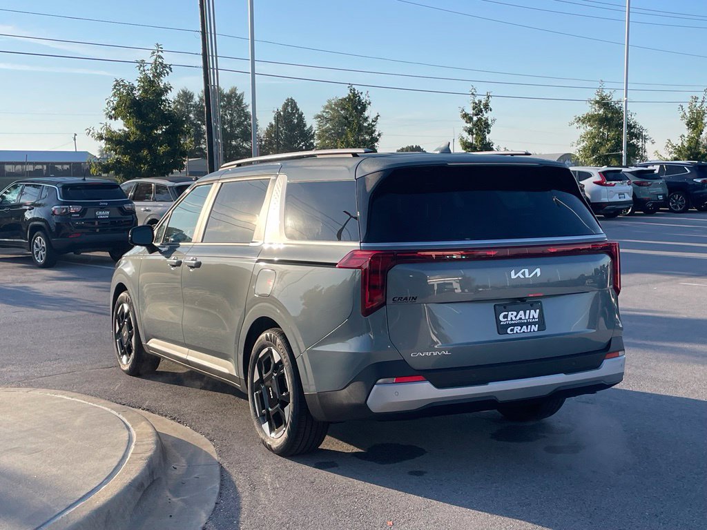 New 2027 Kia Carnival EX FWD image 5
