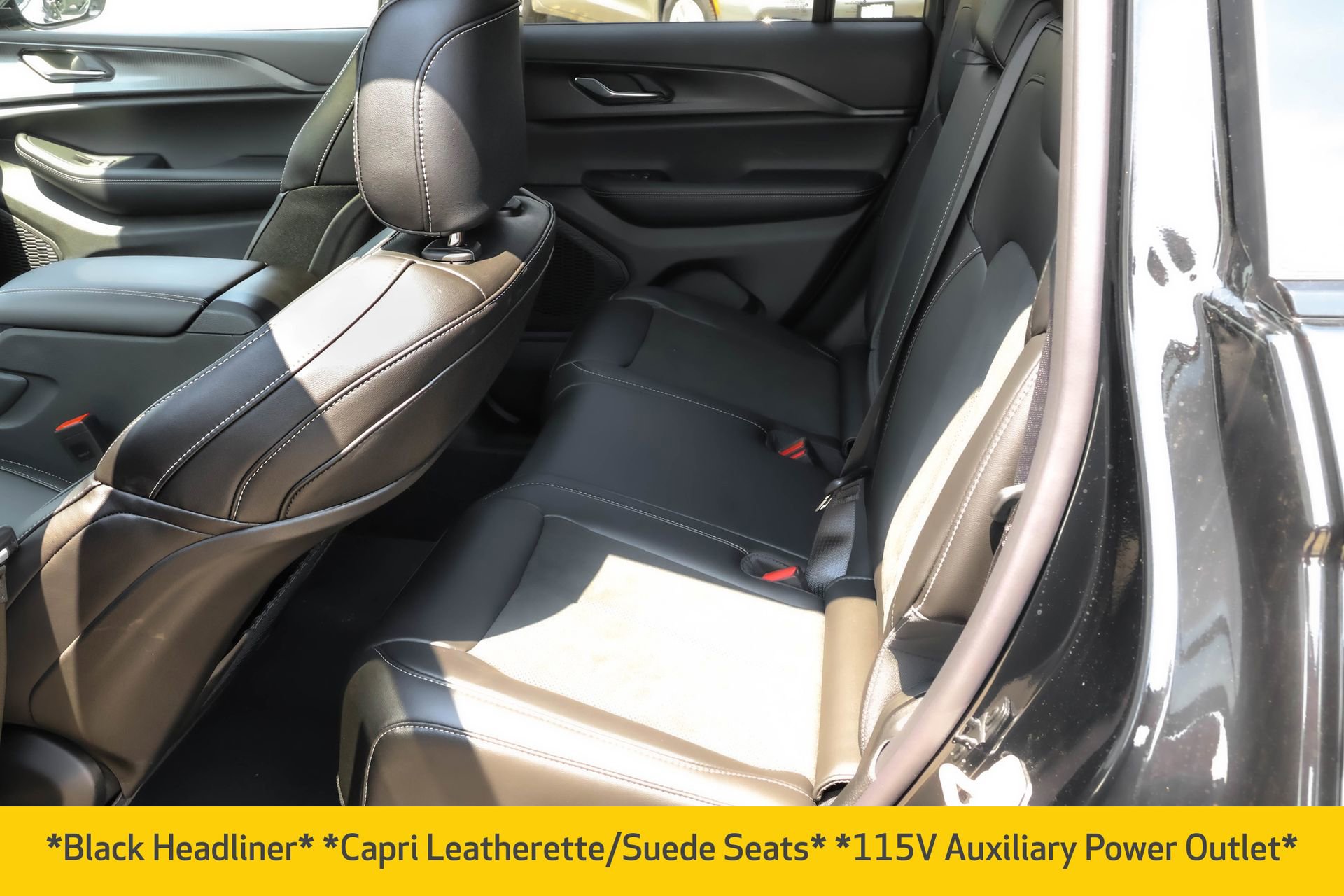 New 2025 Jeep Grand Cherokee Altitude image 14