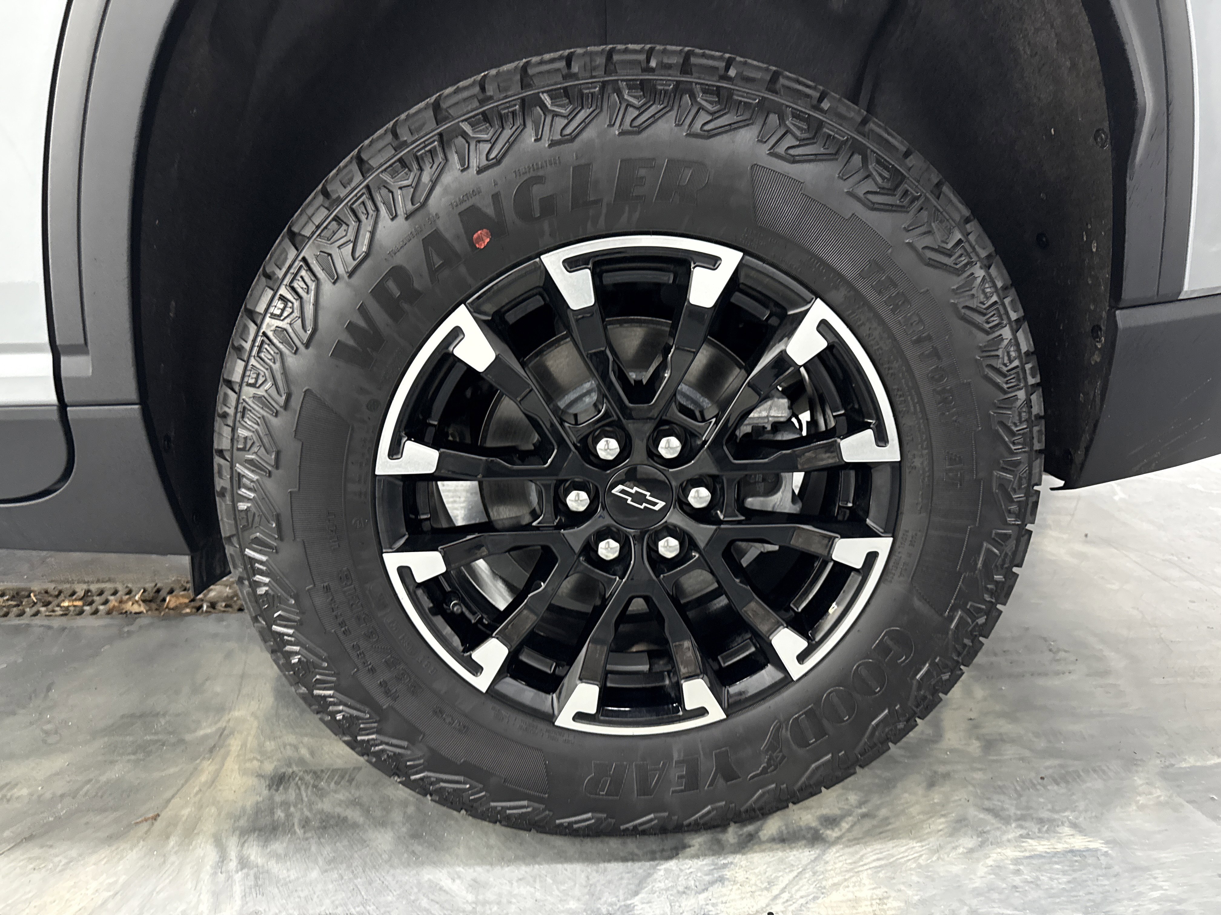 Used 2026 Chevrolet Traverse Z71 w/ LPO, Floor Liner Package image 29